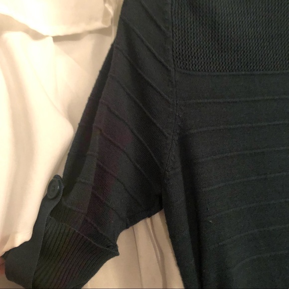 Dark Hunter Green women’s top. - Picture 2 of 7